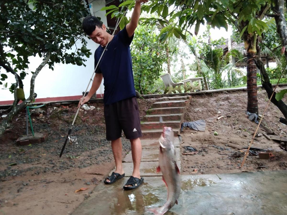 Quoc Phuong Riverside Homestay Ben Tre Exterior photo